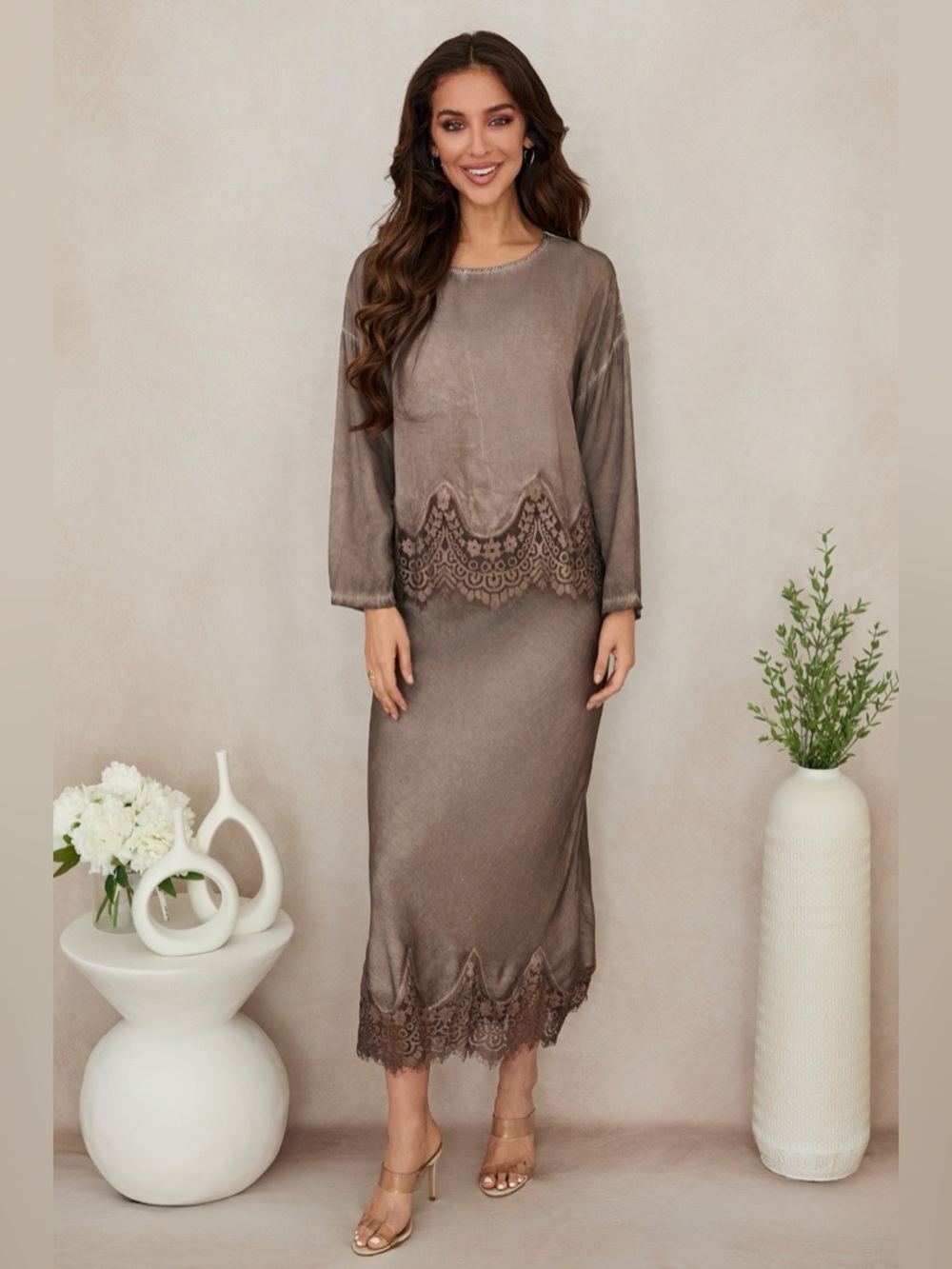 (235139/23239-BWN) LACE HEM VISCOSE CREW NECK LONG SLEEVE - Picture 4 of 4